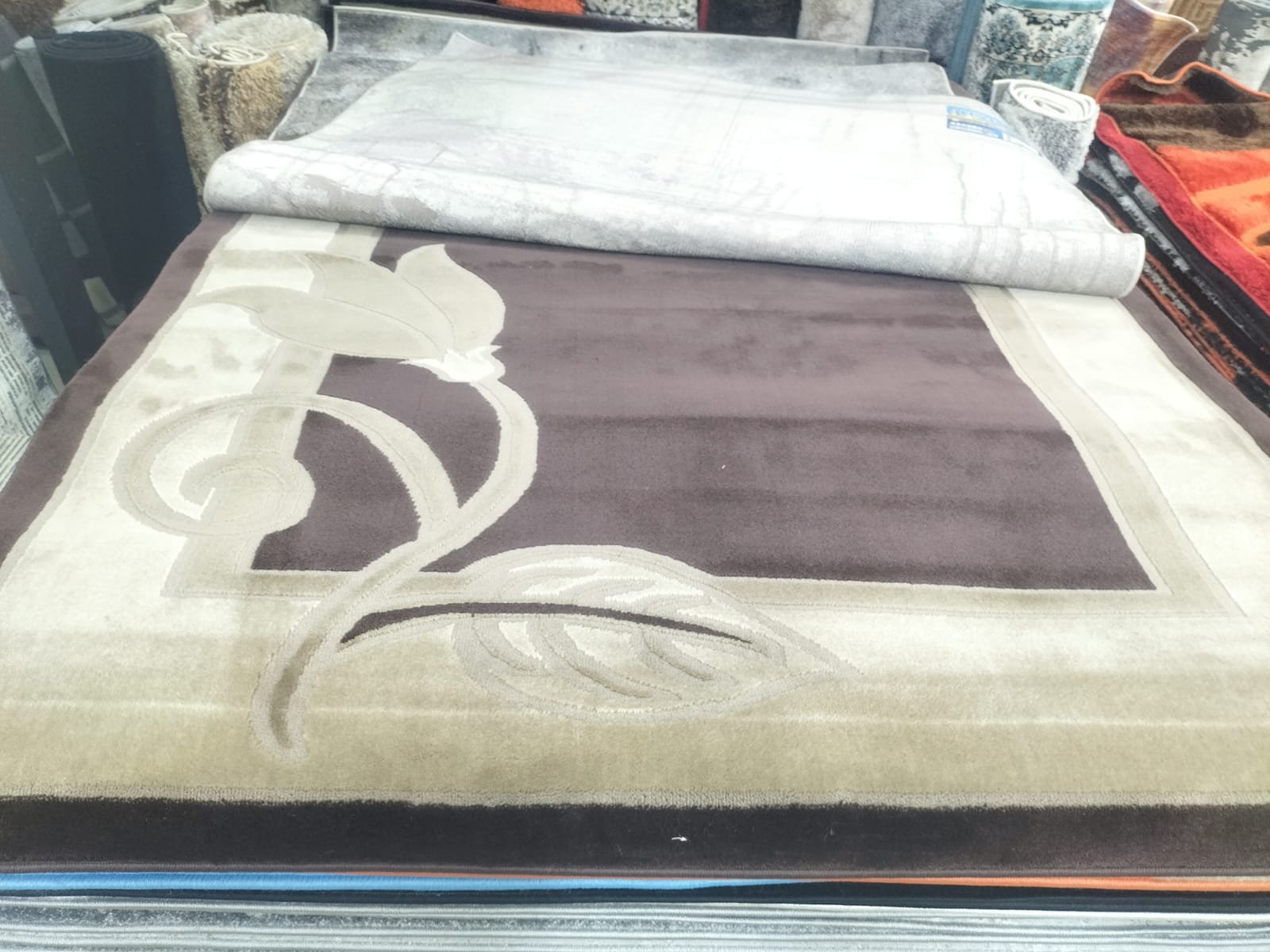 IMG-20250920-WA0068 Hight quality brwon bosphoras carpet 120/160 - Image 1